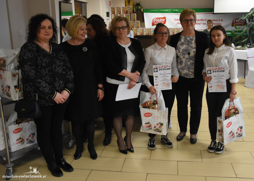 Wigilijne stoły w Zespole Szkół Chemicznych