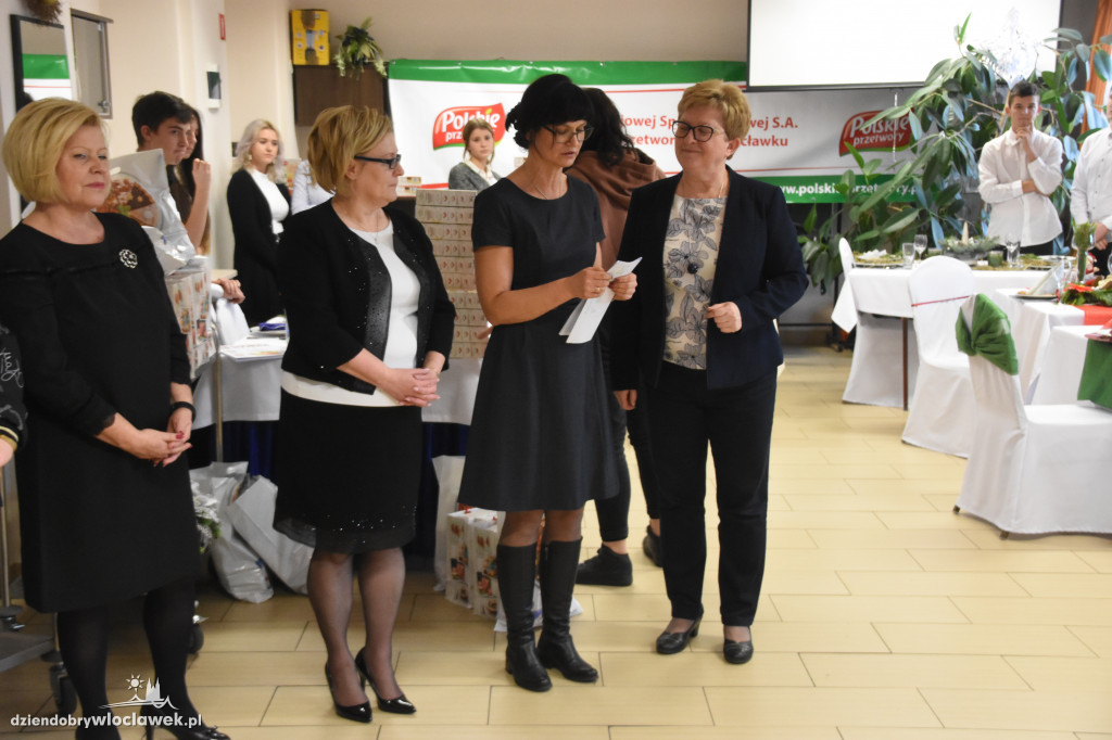 Wigilijne stoły w Zespole Szkół Chemicznych