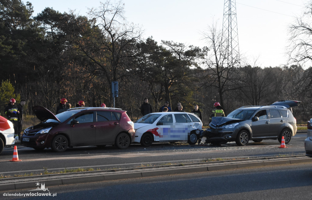 Karambol czterech aut na Kruszyńskiej
