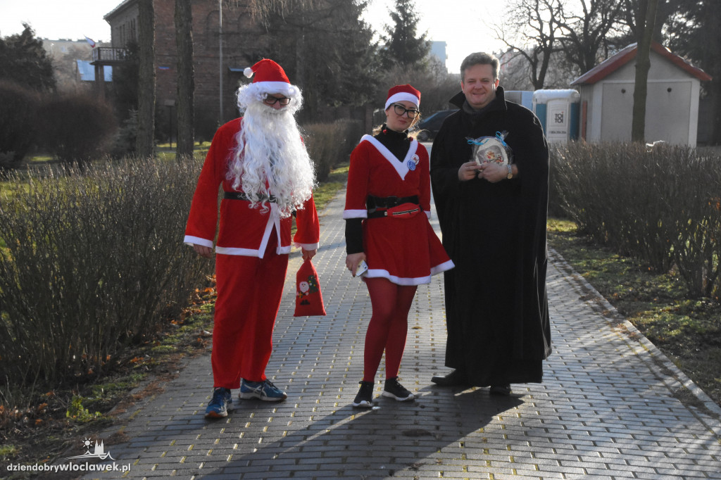 Biegający Mikołaj znów pomagał