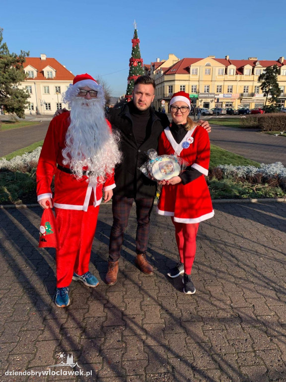 Biegający Mikołaj znów pomagał