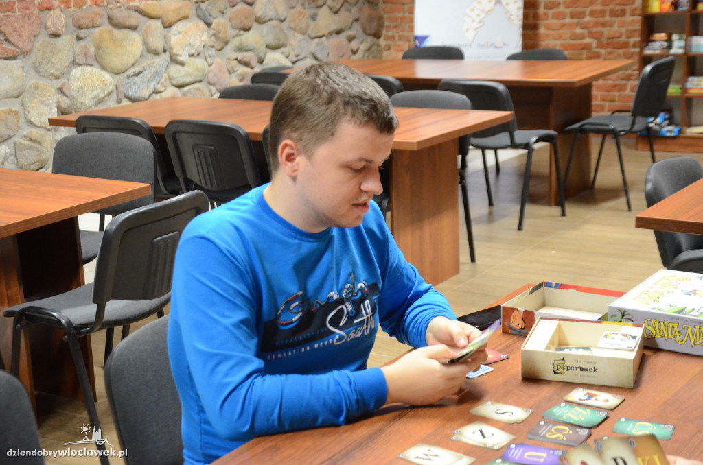 Noc gier w klubie 