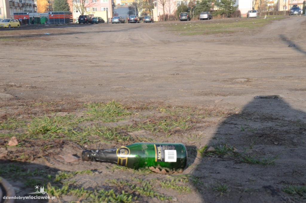 Posylwestrowe śmieci straszą na osiedlach