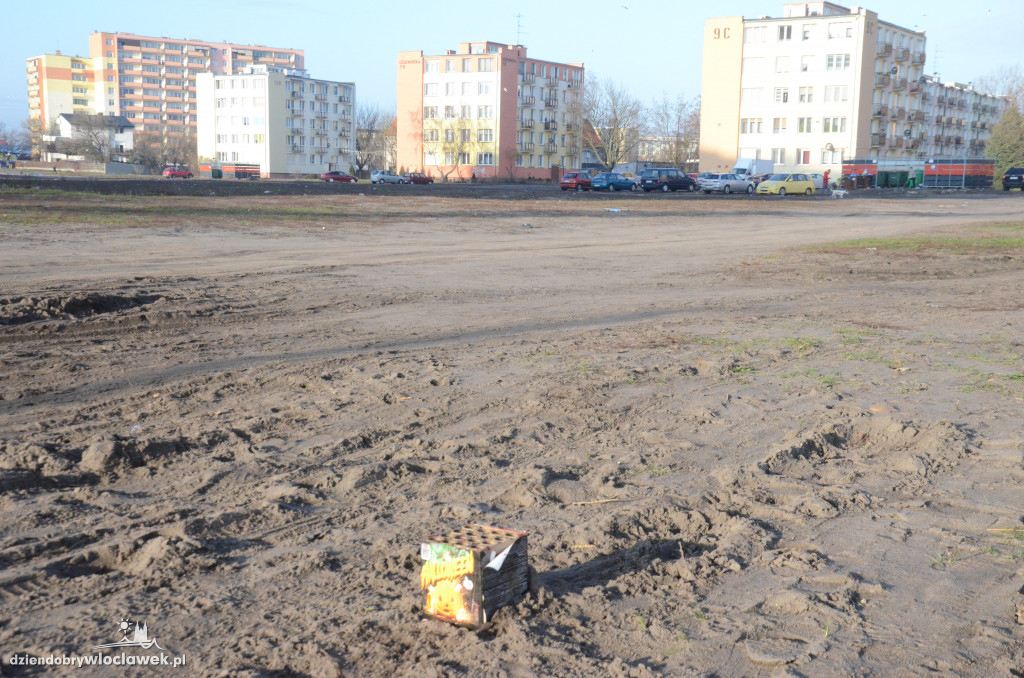 Posylwestrowe śmieci straszą na osiedlach