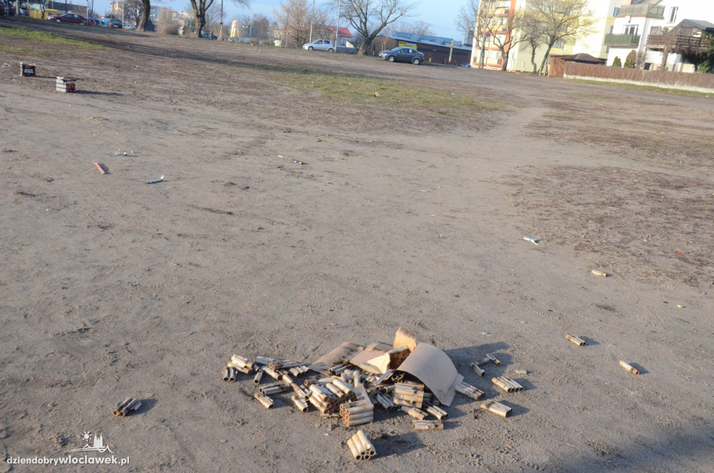 Posylwestrowe śmieci straszą na osiedlach