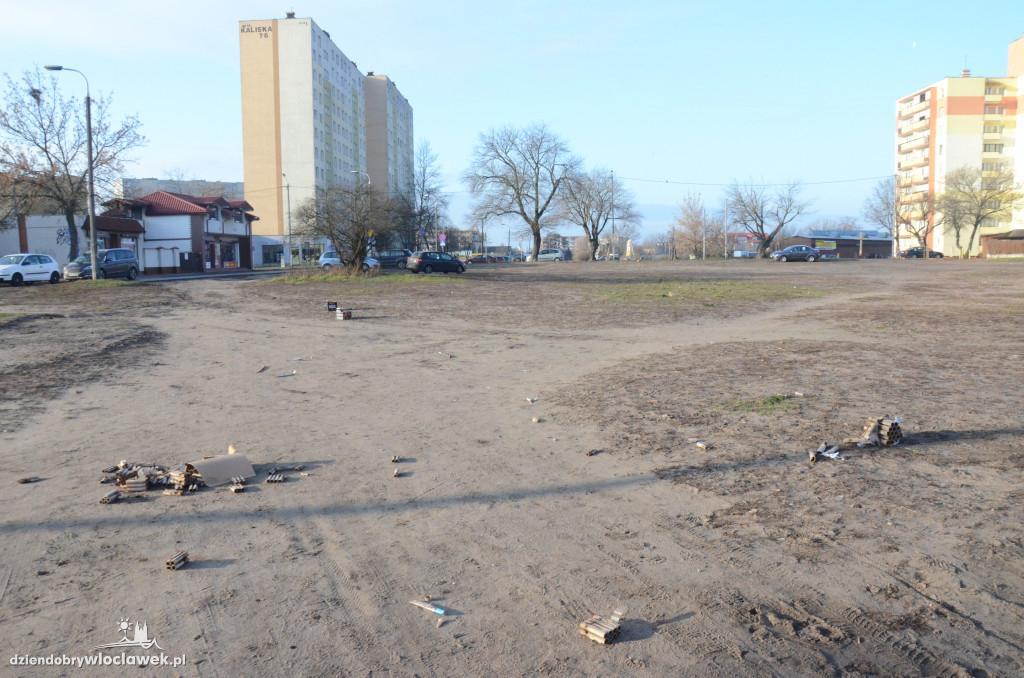 Posylwestrowe śmieci straszą na osiedlach