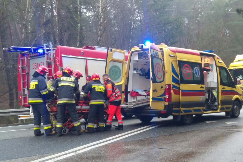 Wypadek na trasie brzeskiej. 2 osoby ranne
