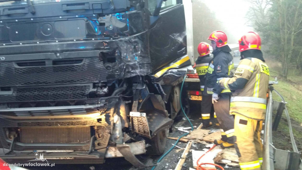Wypadek na trasie brzeskiej. 2 osoby ranne