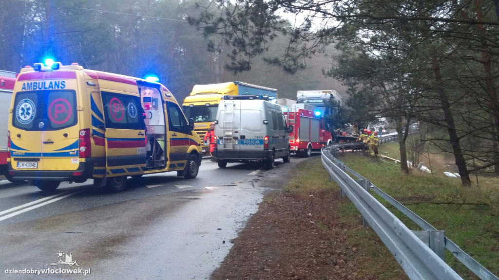 Wypadek na trasie brzeskiej. 2 osoby ranne