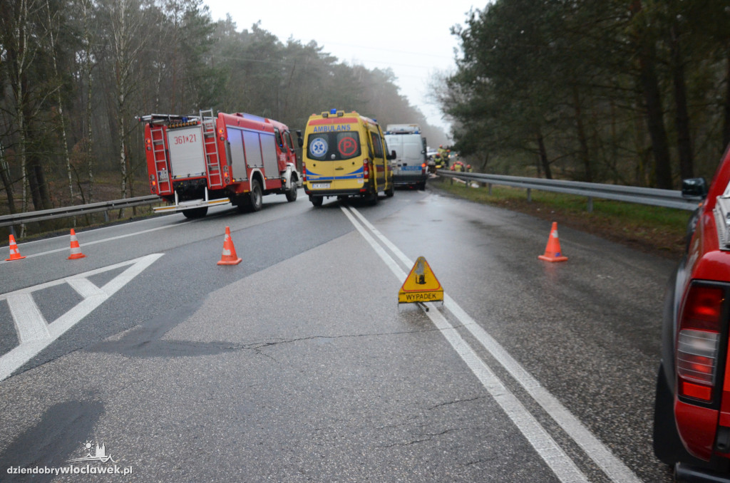 Wypadek na trasie brzeskiej. 2 osoby ranne