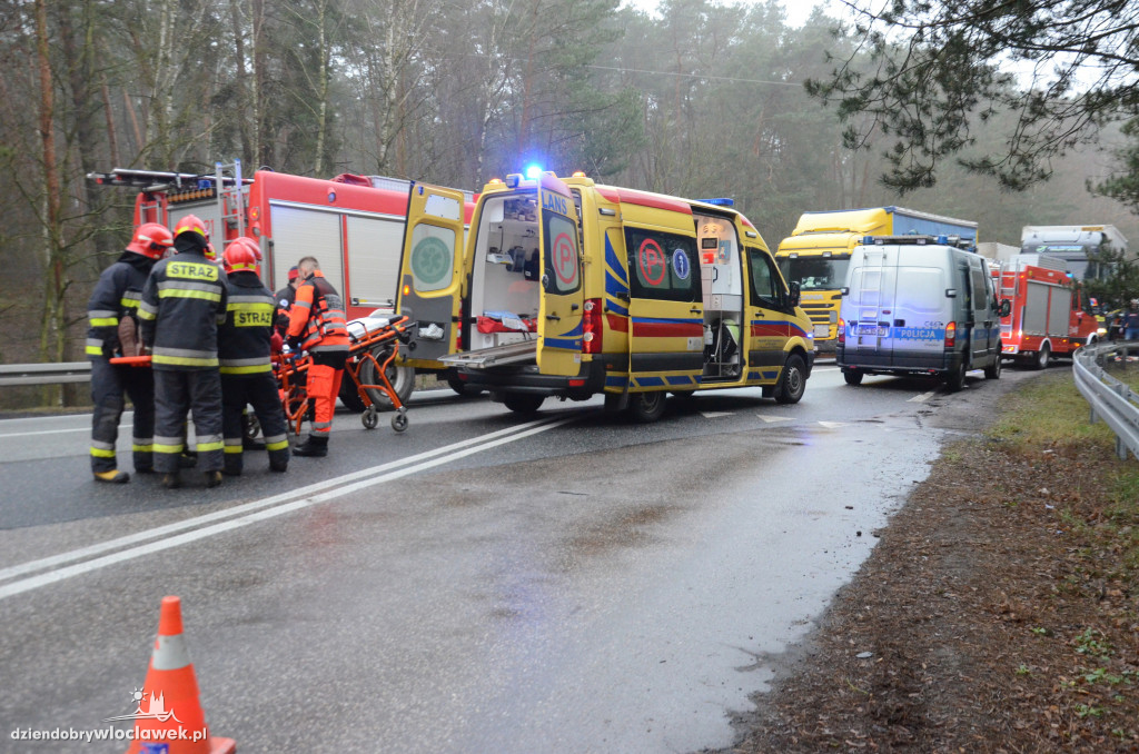 Wypadek na trasie brzeskiej. 2 osoby ranne