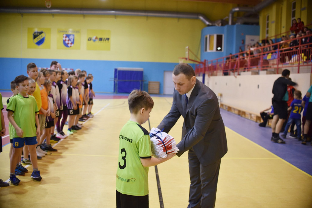 10 lat hali sportowej w Choceniu