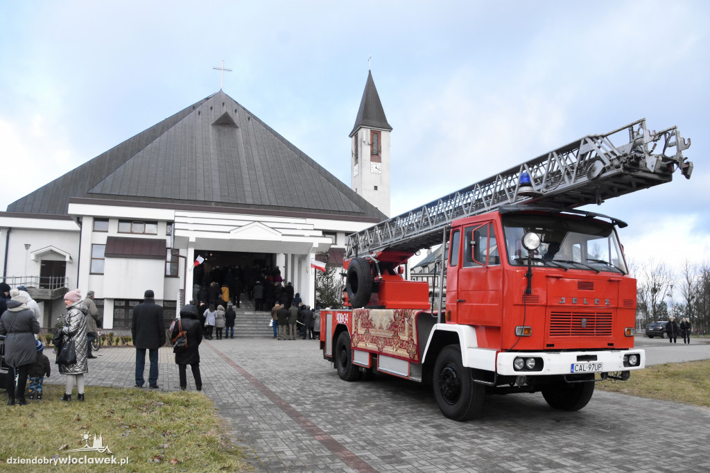 Tłumy na pogrzebie burmistrza Andrzeja Cieśli