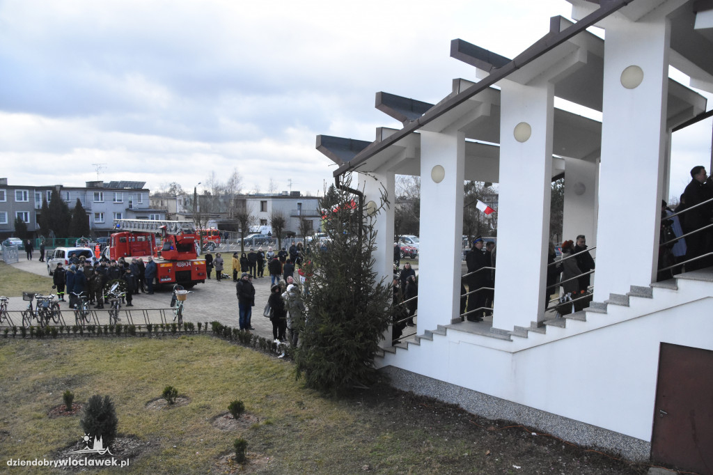Tłumy na pogrzebie burmistrza Andrzeja Cieśli