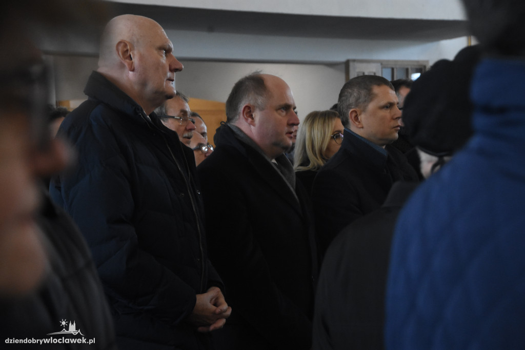 Tłumy na pogrzebie burmistrza Andrzeja Cieśli