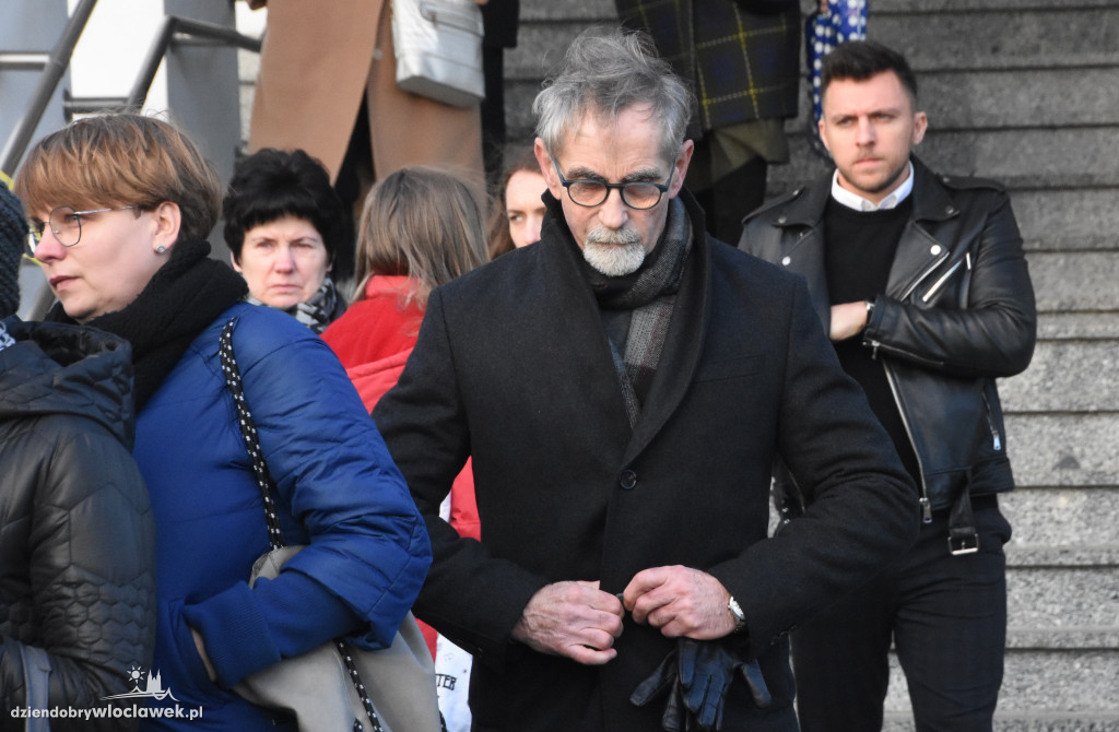 Tłumy na pogrzebie burmistrza Andrzeja Cieśli