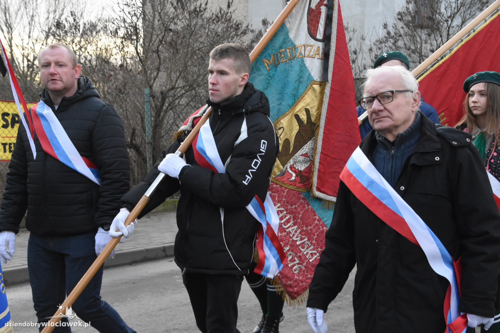 Tłumy na pogrzebie burmistrza Andrzeja Cieśli