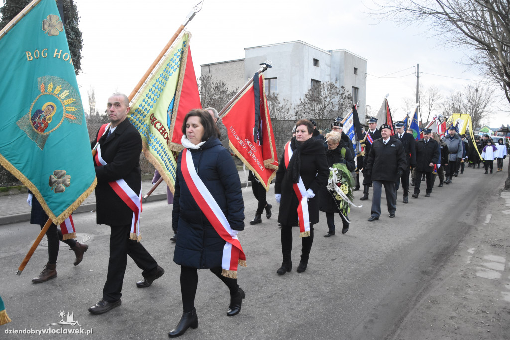Tłumy na pogrzebie burmistrza Andrzeja Cieśli