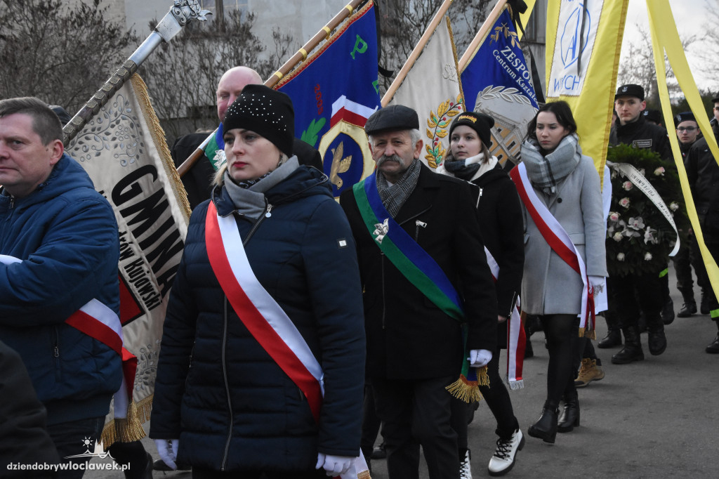 Tłumy na pogrzebie burmistrza Andrzeja Cieśli
