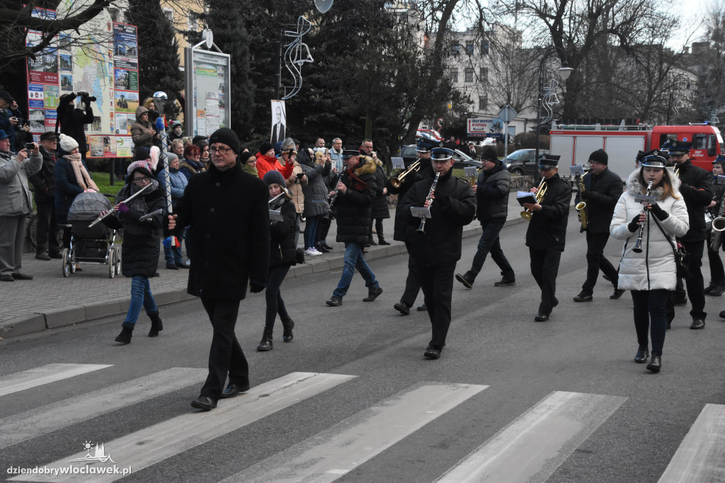 Tłumy na pogrzebie burmistrza Andrzeja Cieśli