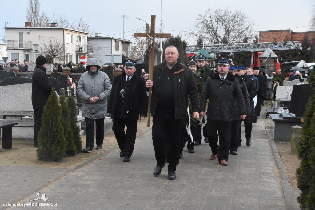 Tłumy na pogrzebie burmistrza Andrzeja Cieśli