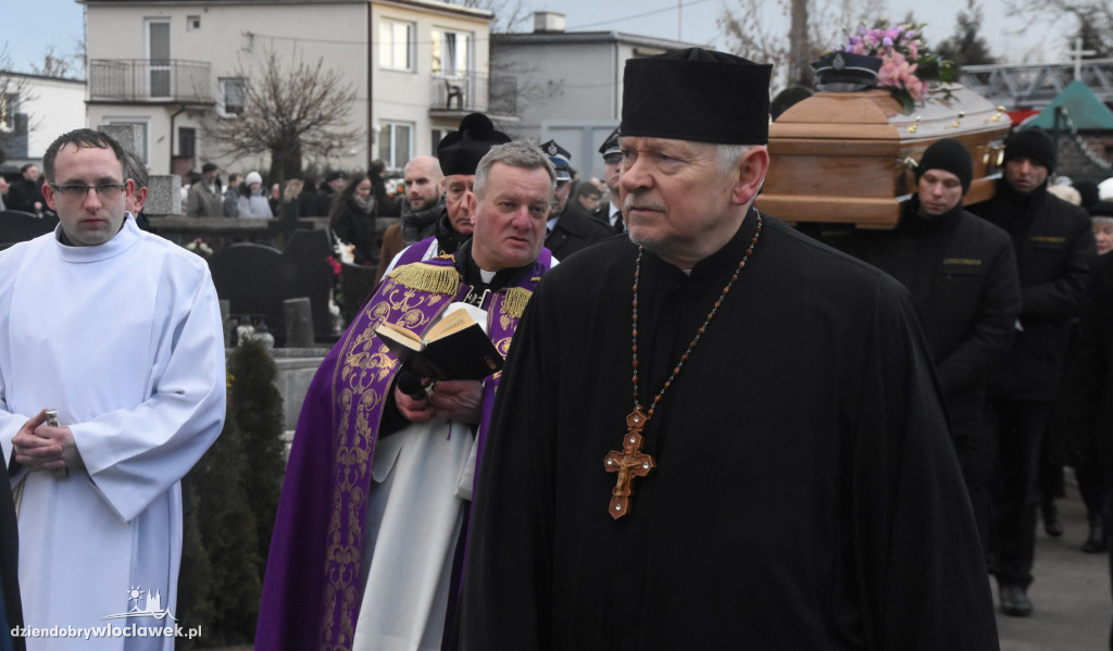 Tłumy na pogrzebie burmistrza Andrzeja Cieśli