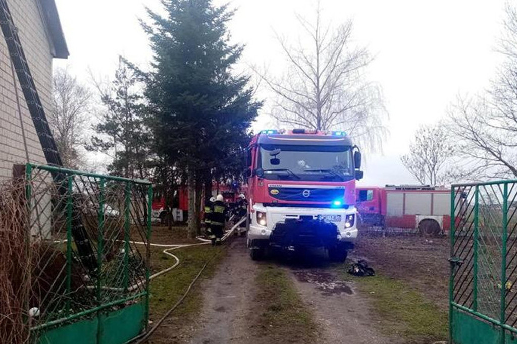 Pożar na poddaszu domu jednorodzinnego