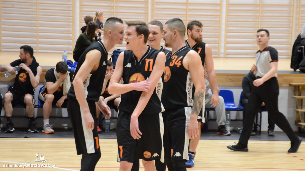 Włocławska Liga Koszykówki Amatorskiej w hali OSiR