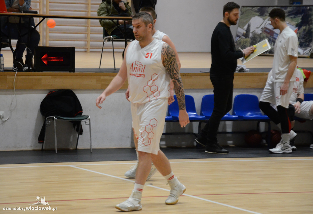 Włocławska Liga Koszykówki Amatorskiej w hali OSiR