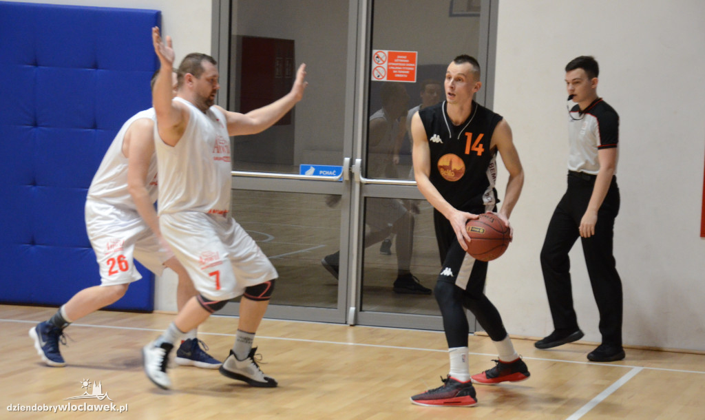 Włocławska Liga Koszykówki Amatorskiej w hali OSiR