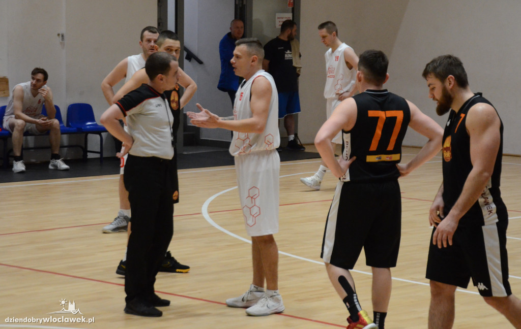 Włocławska Liga Koszykówki Amatorskiej w hali OSiR