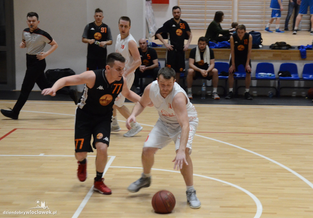 Włocławska Liga Koszykówki Amatorskiej w hali OSiR