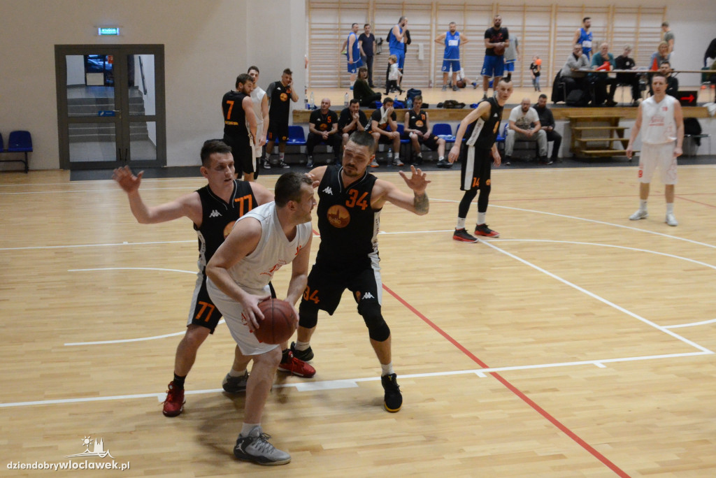 Włocławska Liga Koszykówki Amatorskiej w hali OSiR