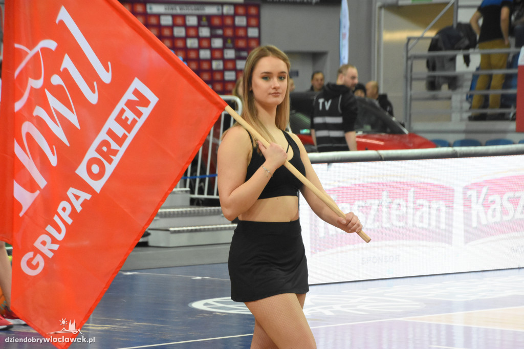 Cheerleaderki na meczu z Teksüt Bandirma