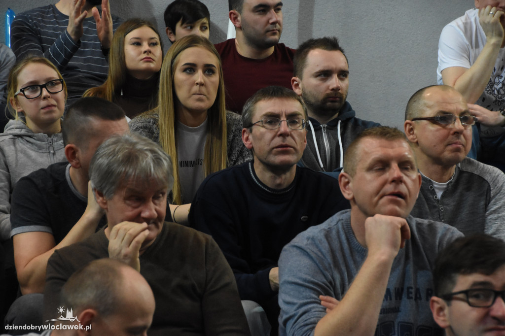 Kibice na meczu z Teksüt Bandirma