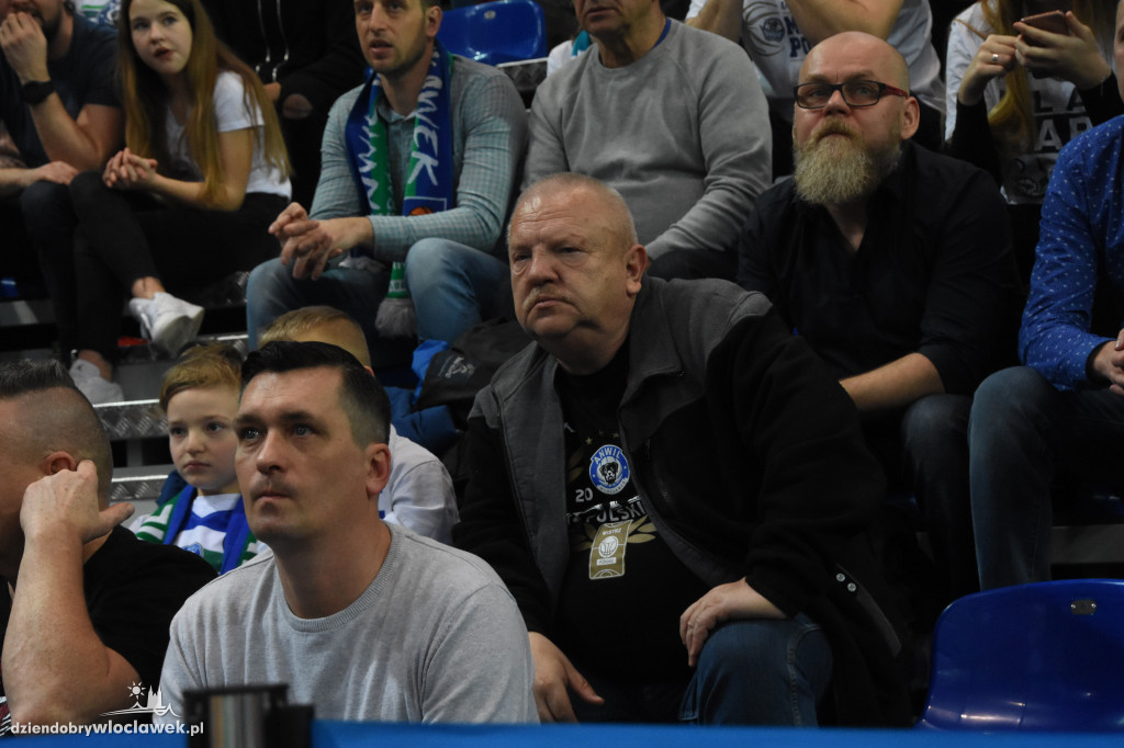 Kibice na meczu z Teksüt Bandirma
