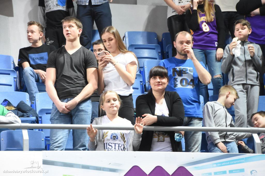 Kibice na meczu z Teksüt Bandirma