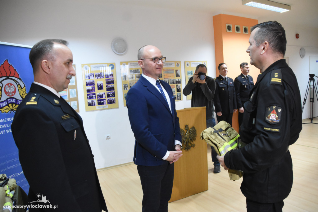Strażacy z nagrodami i nowym sprzetem