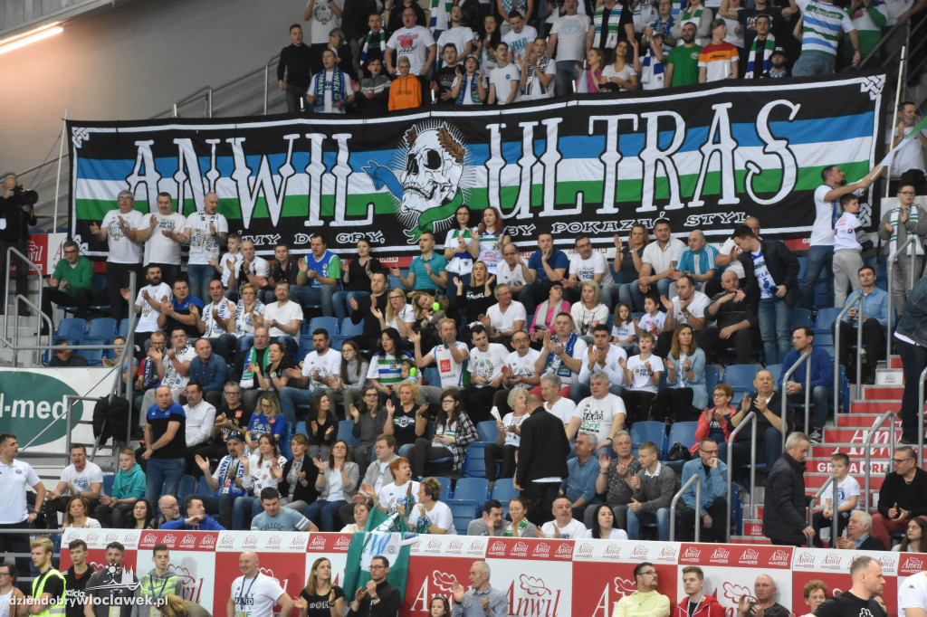 Kibice na meczu Anwil - Astoria