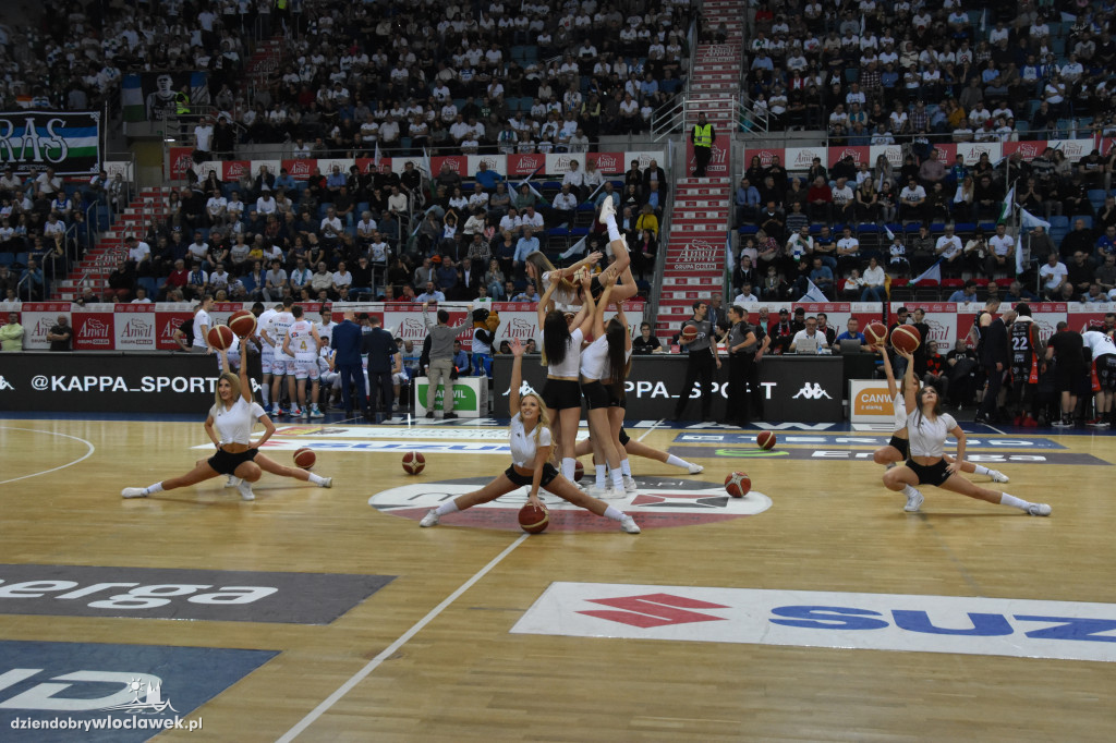 Cheerleaderki na meczu Anwil - Astoria