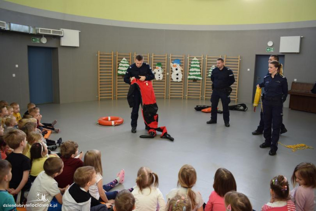 Wizyta policjantów w Przedszkolu Publicznym nr 30
