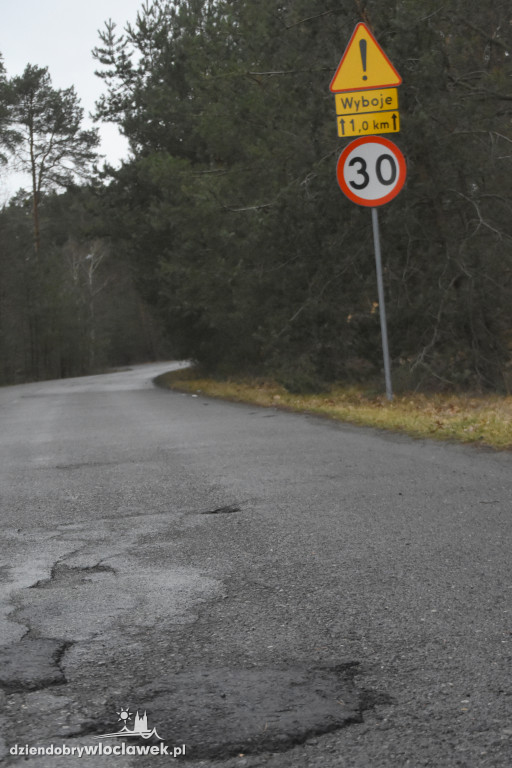 Tak wygląda droga na cmentarz