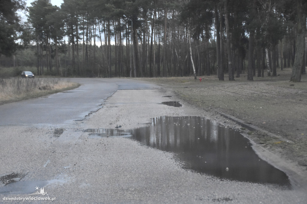 Tak wygląda droga na cmentarz