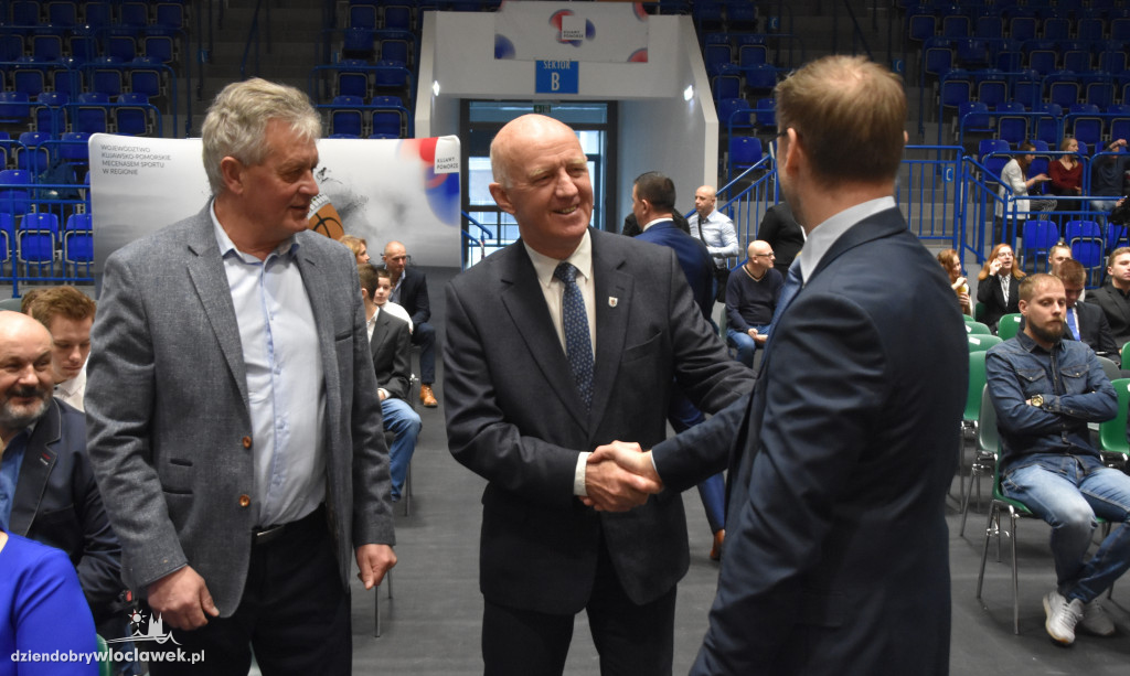 Wręczenie nagród dla sportowców i ich trenerów