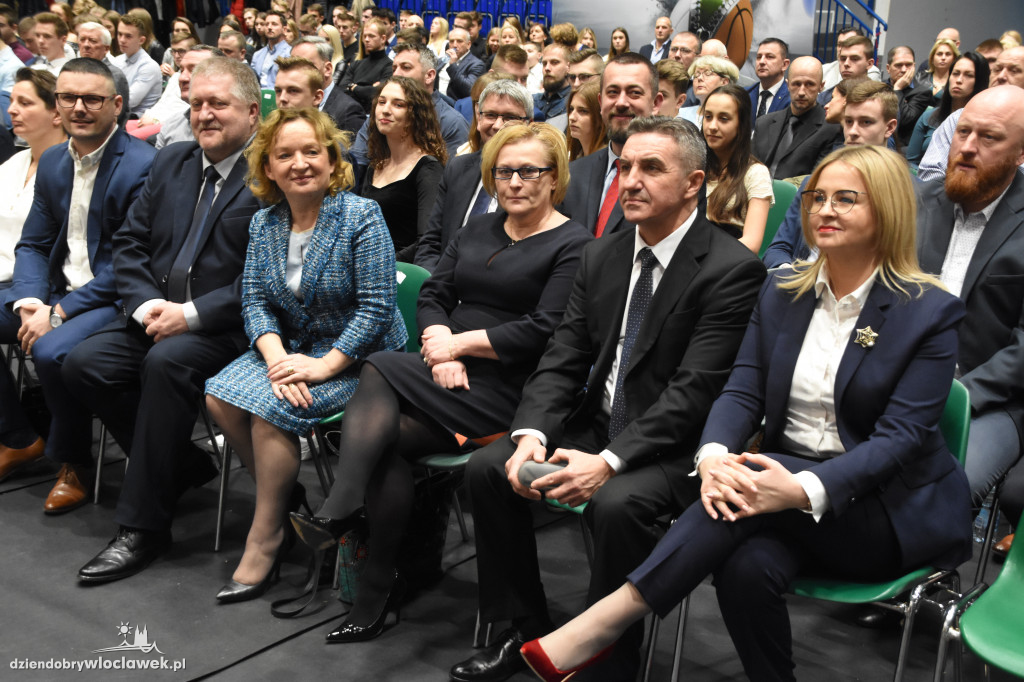 Wręczenie nagród dla sportowców i ich trenerów