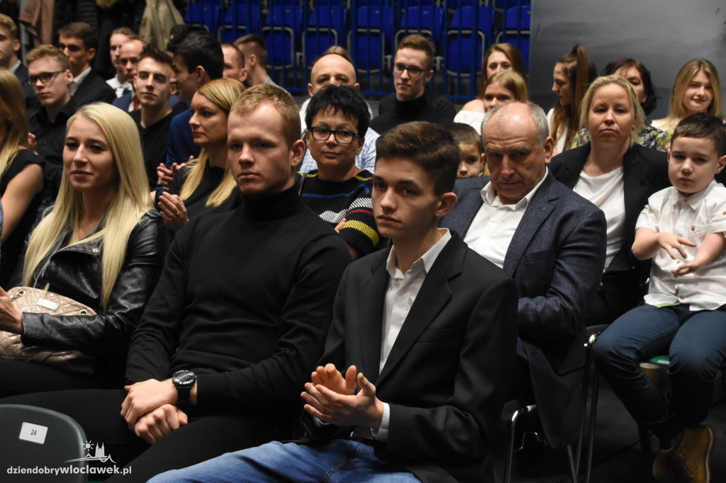 Wręczenie nagród dla sportowców i ich trenerów