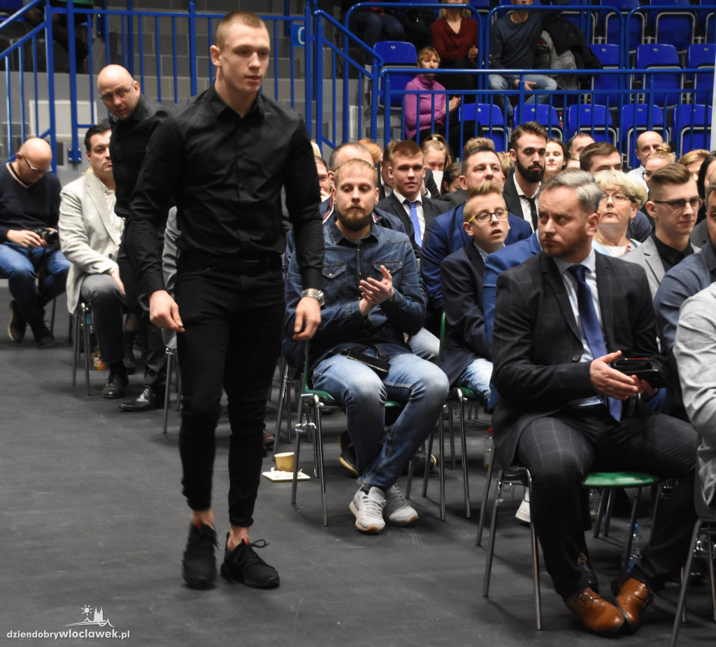 Wręczenie nagród dla sportowców i ich trenerów