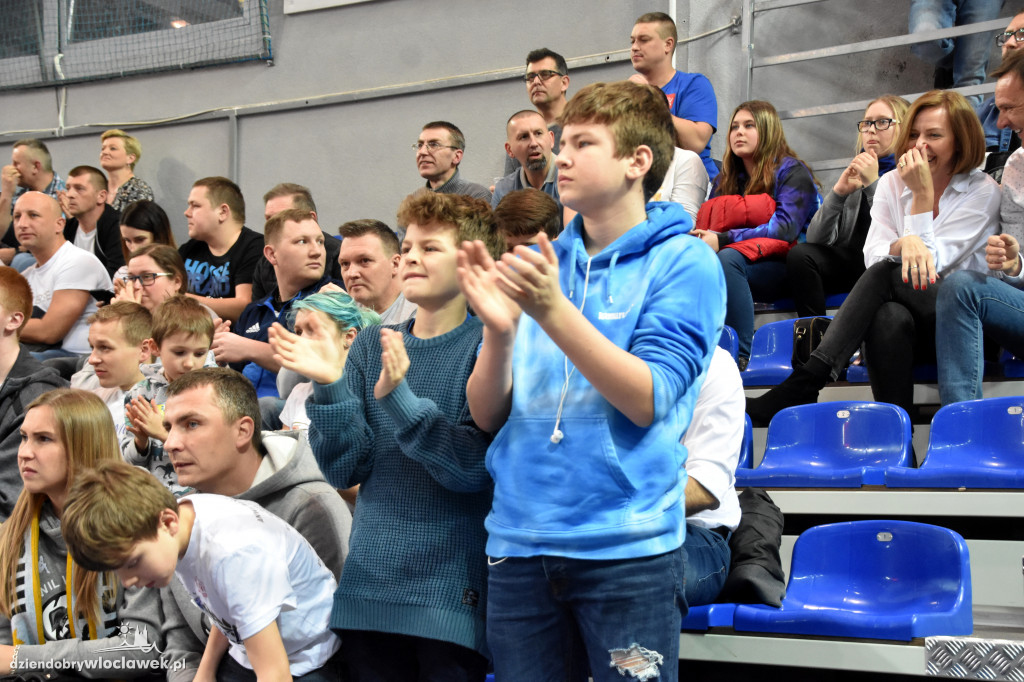 Kibice na meczu ze Stelmetem