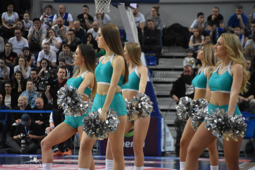 Cheerleaderki na mecz ze Stelmetem Zielona Góra