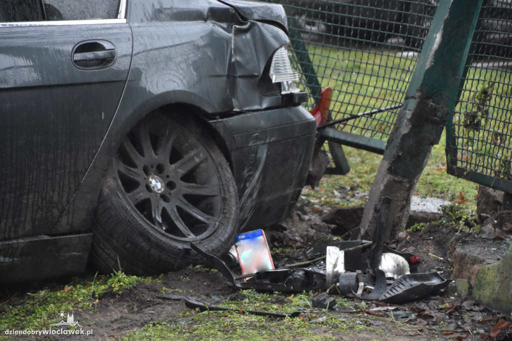 22-latka w bmw wjechała w płot